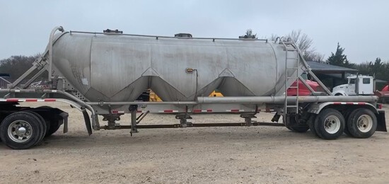 1999 Polar Tank Pneumatic Trailer