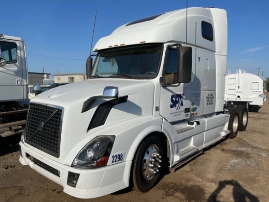 2014 VOLVO VNL