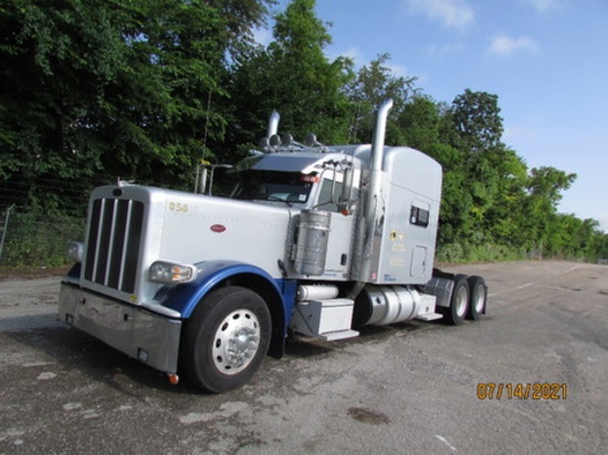 2016 PETERBILT 389