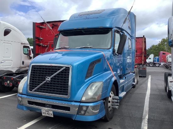 2012 VOLVO VNL