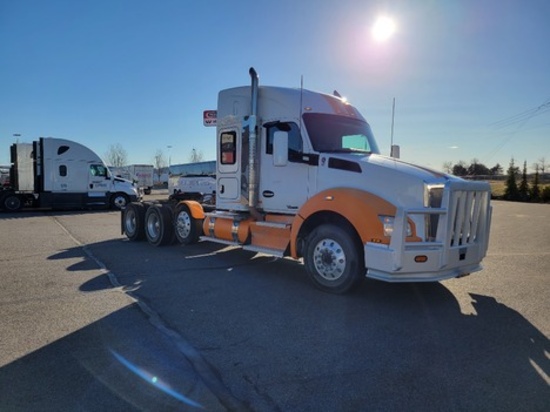 2015 KENWORTH T880 TRI AXLE