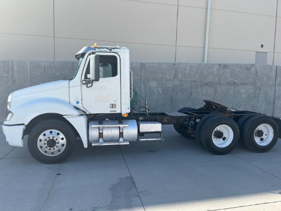 2007 FREIGHTLINER CL120 DAY CAB