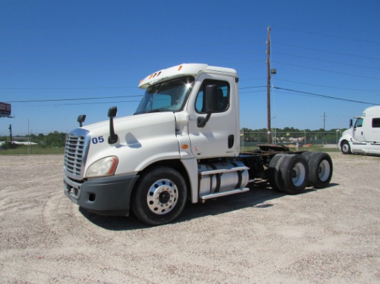 2011 FREIGHTLINER DAY CAB