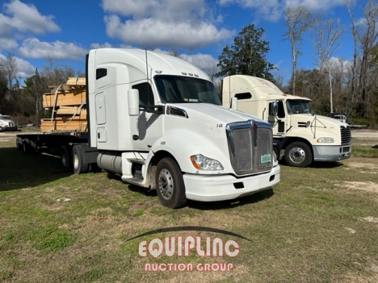 2014 KENWORTH T680 SLEEPER