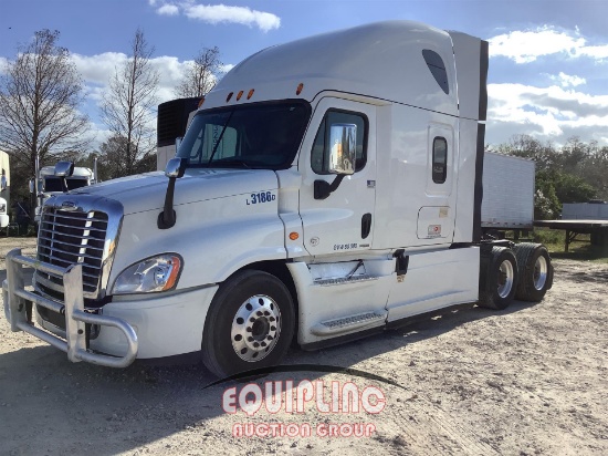 2015 Freightliner CASCADIA CA125SLP