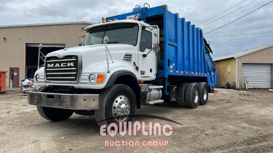2006 Mack CV713 REAR LOADER