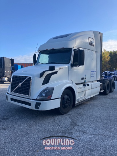 2016 VOLVO VNL