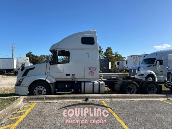2016 VOLVO VNL