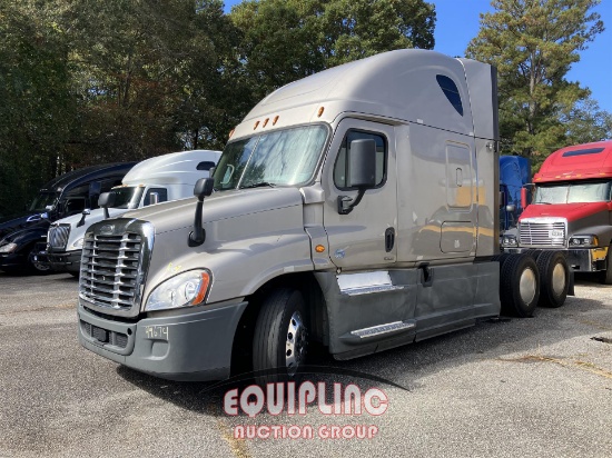 2017 FREIGHTLINER CASCADIA SLEEPER