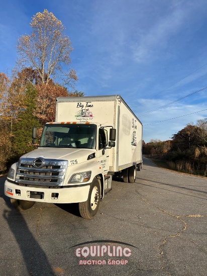 2017 HINO BOX TRUCK