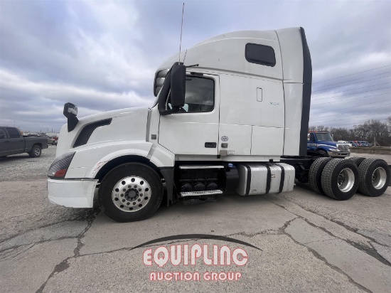 2016 VOLVO VNL