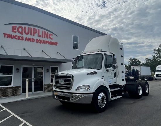 2011 FREIGHTLINER M2 112 DAY CAB