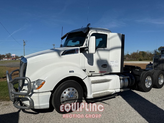 2018 Kenworth T680 DAY CAB