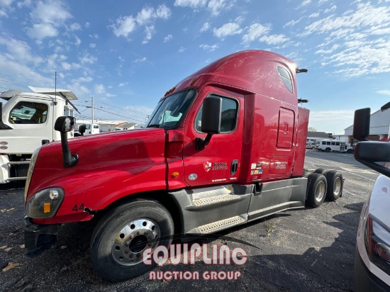 2017 FREIGHTLINER CASCADIA SLEEPER