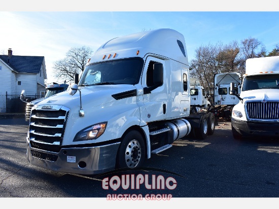2019 FREIGHTLINER CASCADIA TANDEM AXLE SLEEPER TRUCK