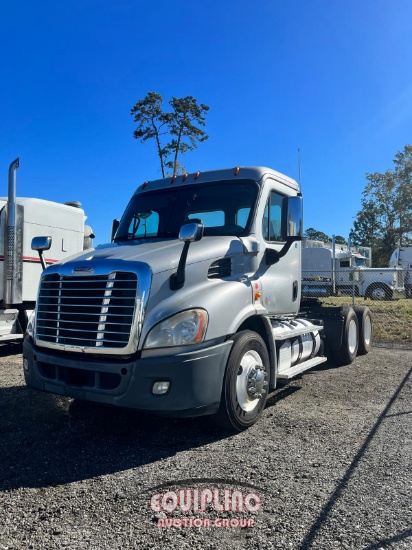 2013 FREIGHTLINER CASCADIA DAY CAB