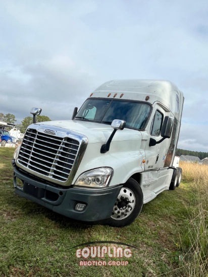 2016 FREIGHTLINER CASCADIA SLEEPER