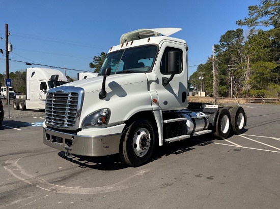 2019 Freightliner Cascadia 125 DAY CAB