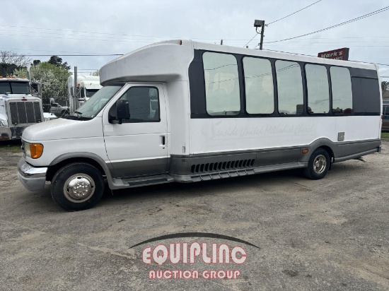 2007 FORD E450 SHUTTLE BUS