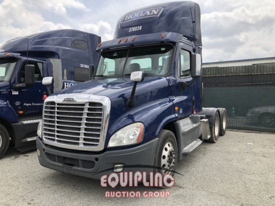 2017 FREIGHTLINER CASCADIA DAY CAB