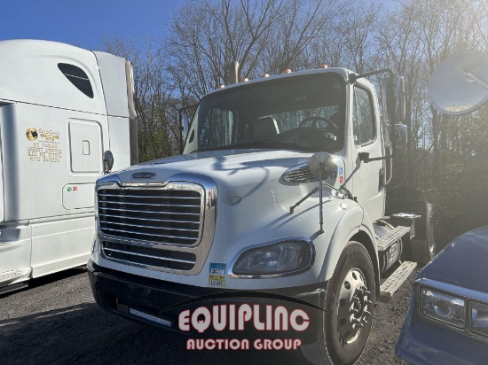2015 FREIGHTLINER M2 112 SINGLE AXLE DAY CAB