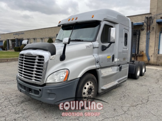 2015 FREIGHTLINER CASCADIA TANDEM AXLE SLEEPER