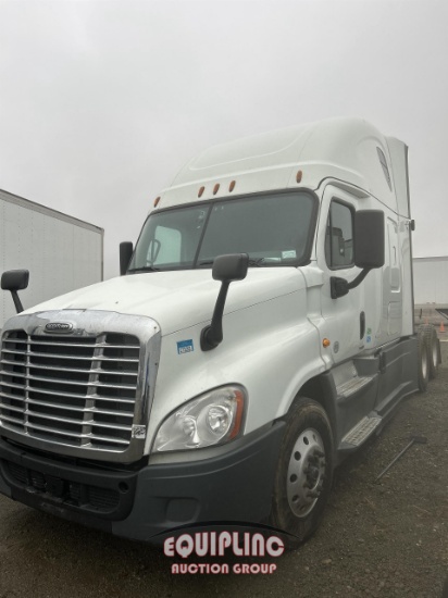 2017 FREIGHTLINER CASCADIA SLEEPER