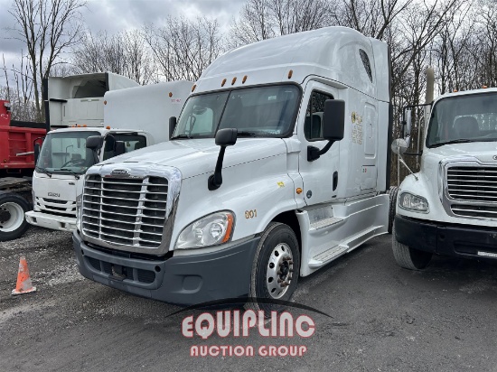 2016 FREIGHTLINER CASCADIA TANDEM AXLE SLEEPER