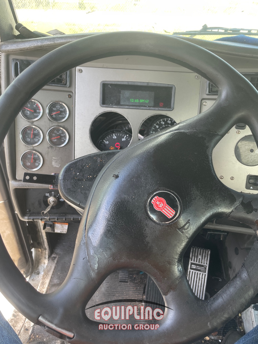 2011 KENWORTH T370 SINGLE AXLE VACUUM TRUCK | Proxibid