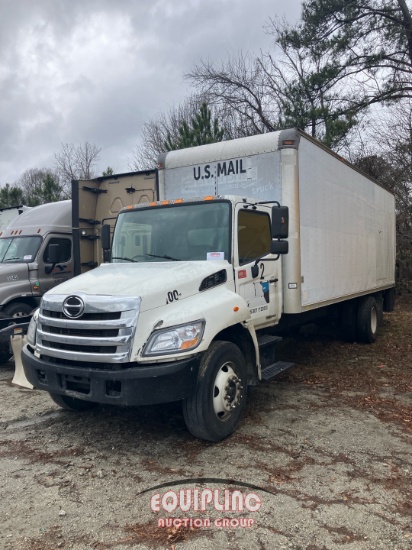 2011 HINO 268 24FT BOX TRUCK