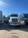 2013 MACK CXU613 SLEEPER