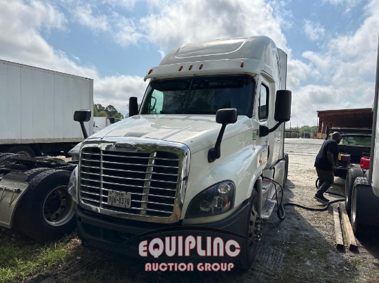 2018 FREIGHTLINER CASCADIA EVOLUTION TANDEM AXLE SLEEPER TRUCK