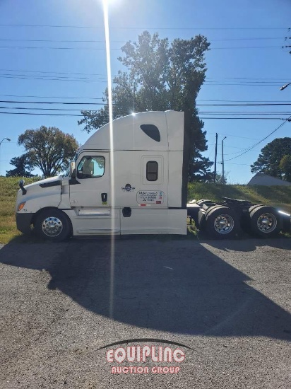 2018 FREIGHTLINER CASCADIA TANDEM AXLE SLEEPER TRUCK