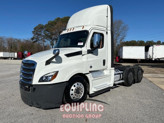 2019 FREIGHTLINER CASCADIA PT126DC TANDEM AXLE DAY CAB
