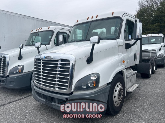 2019 FREIGHTLINER CASCADIA DAY CAB