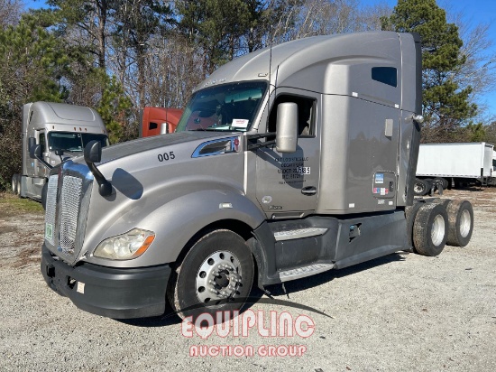 2017 KENWORTH T680 TANDEM AXLE SLEEPER TRUCK