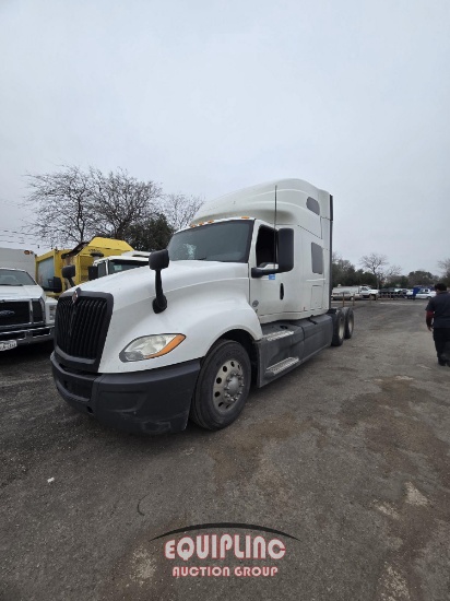 2020 INTERNATIONAL LT625 TANDEM AXLE SLEEPER
