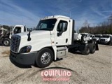 2019 FREIGHTLINER CASCADIA DAY CAB TRUCK