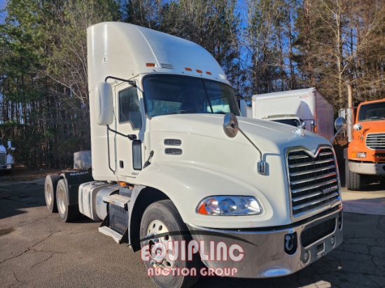 2016 MACK CXU613 TANDEM AXLE DAY CAB