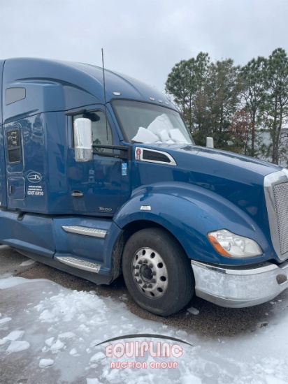 2019 KENWORTH T680 TANDEM AXLE SLEEPER TRUCK