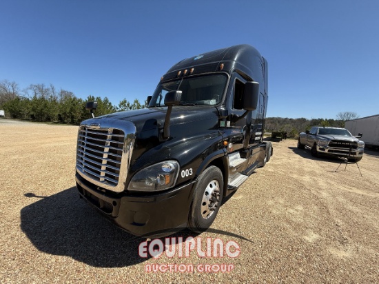 2016 FREIGHTLINER CASCADIA TANDEM AXLE SLEEPER TRUCK