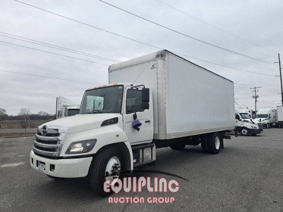 2014 HINO 268 24FT BOX TRUCK