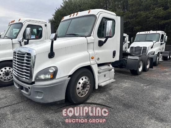 2019 FREIGHTLINER CASCADIA DAY CAB
