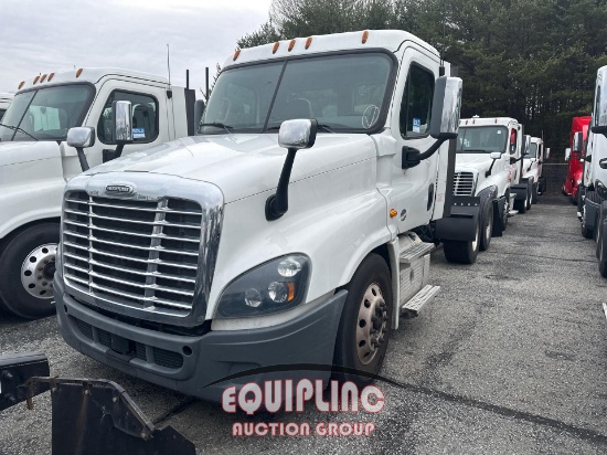 2019 FREIGHTLINER CASCADIA DAY CAB