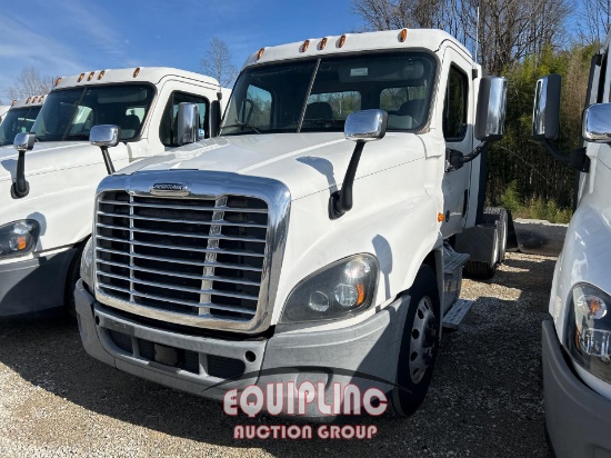 2019 FREIGHTLINER CASCADIA DAY CAB TRUCK