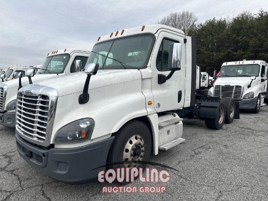 2019 FREIGHTLINER CASCADIA DAY CAB