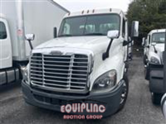 2019 FREIGHTLINER CASCADIA DAY CAB