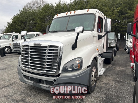 2019 FREIGHTLINER CASCADIA DAY CAB