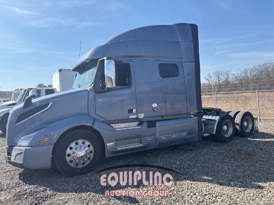 2019 VOLVO VNL HIGH ROOF SLEEPER