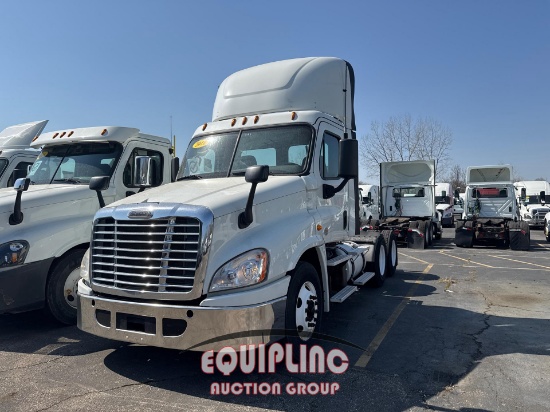 2018 FREIGHTLINER CASCADIA DAY CAB